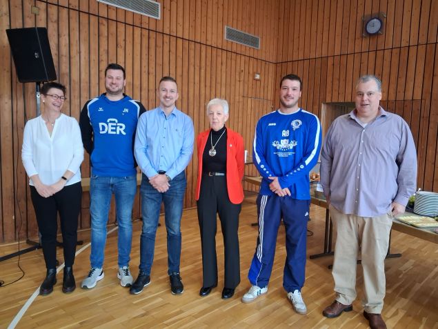 Auszeichnungen mit der Verdienstnadel